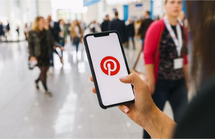 Pinterest's user in a conference Pinterest's user in a conference